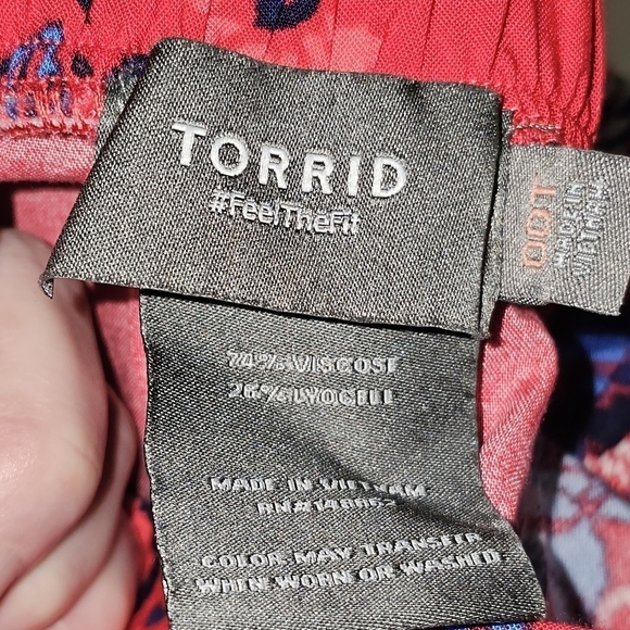 TORRID Floral Wide Leg Pants in 00T - Picture 9 of 11